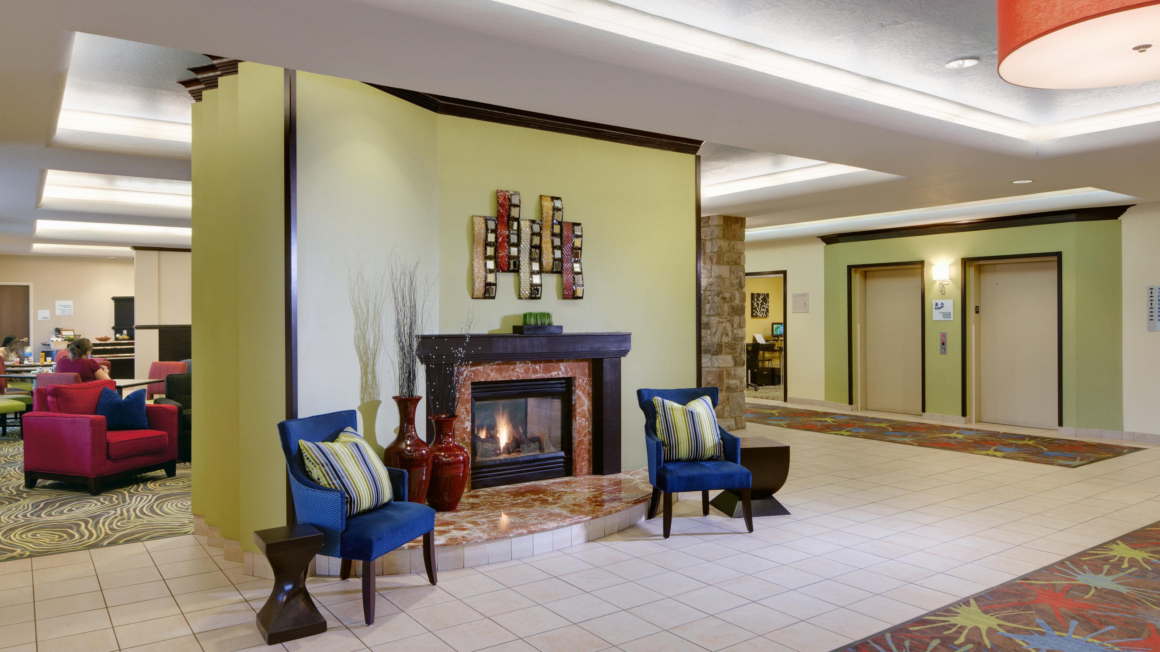 Holiday Inn Express Hotel & Suites Saginaw By Ihg Exterior foto