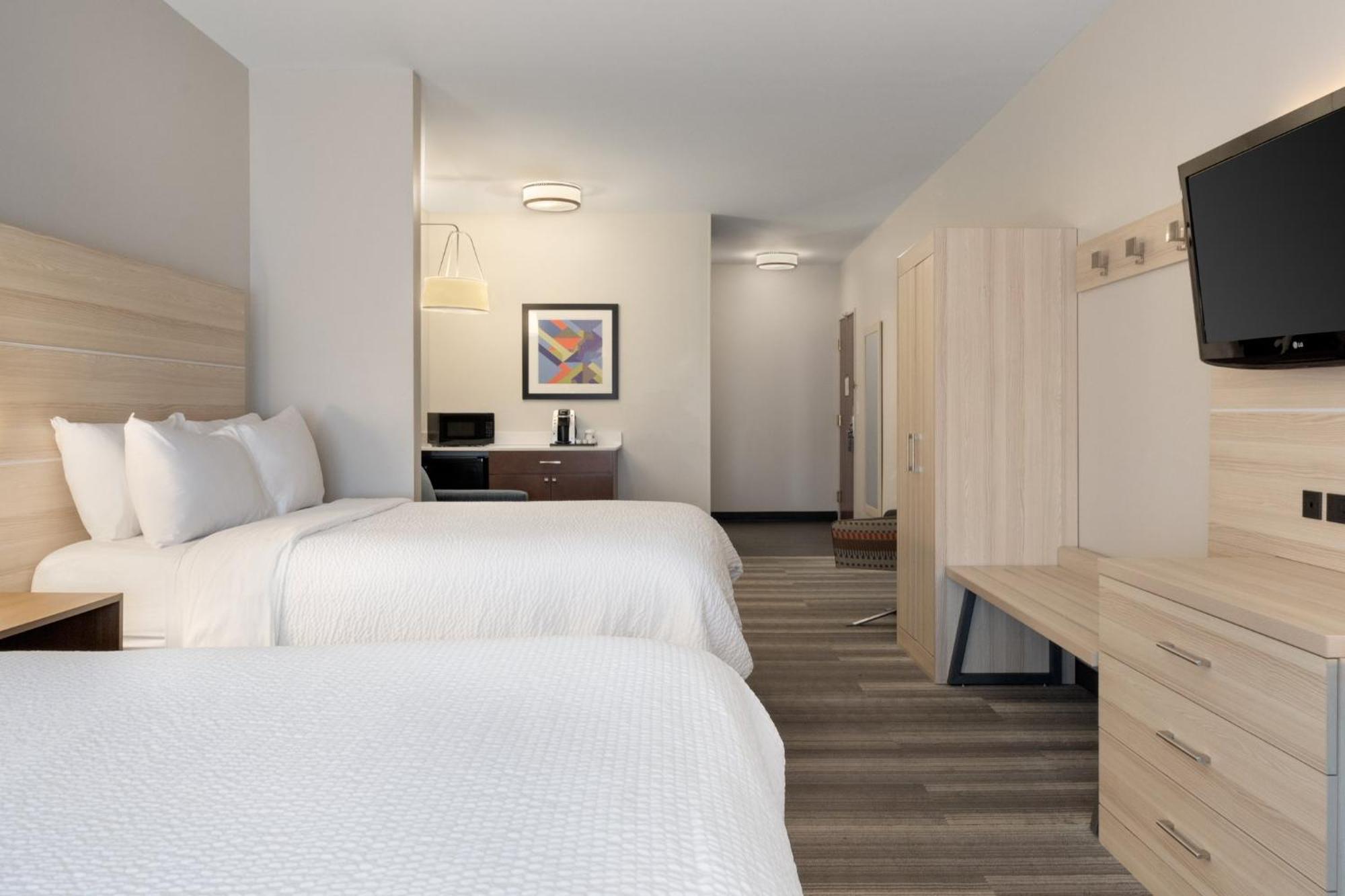 Holiday Inn Express Hotel & Suites Saginaw By Ihg Exterior foto
