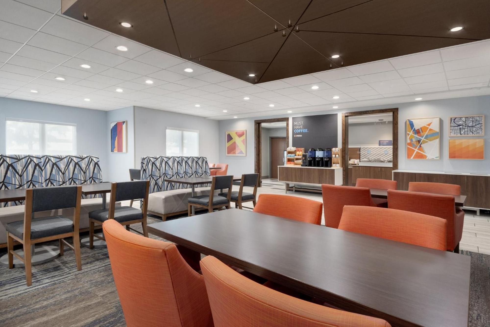 Holiday Inn Express Hotel & Suites Saginaw By Ihg Exterior foto